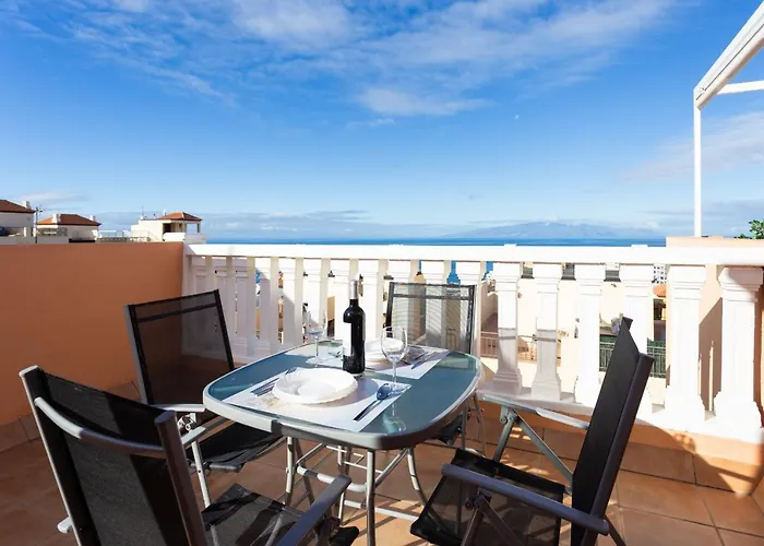 Apartment Arco Iris On The Sea With Pool